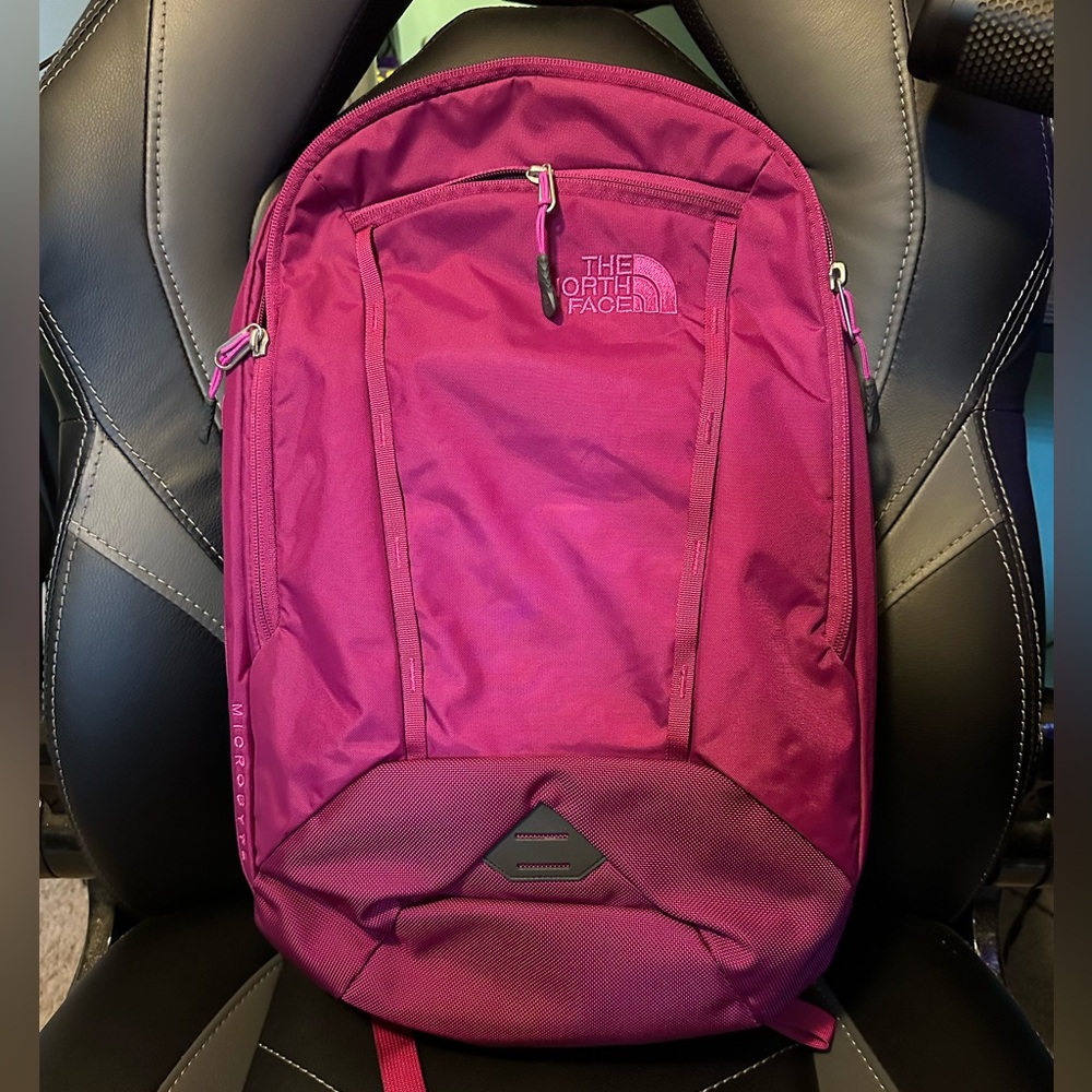 THE NORTH FACE MICROBYTE FLEX VENT BACKPACK